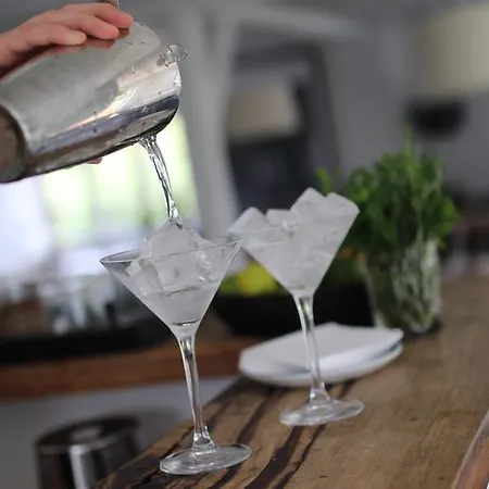 Strandlyst Og Restaurant Hotel *